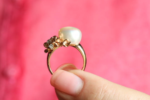 18k Fresh Water Pearl Flower Ring, Signed Jewelry by Annamaria Cammilli, Blossom Baroque