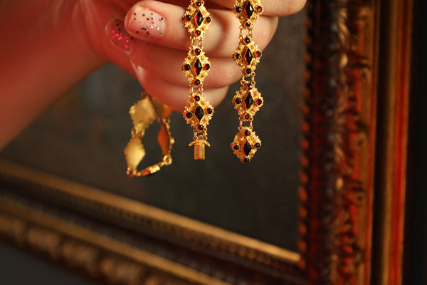 Antique Dutch Garnet Necklace in Solid 14k Gold