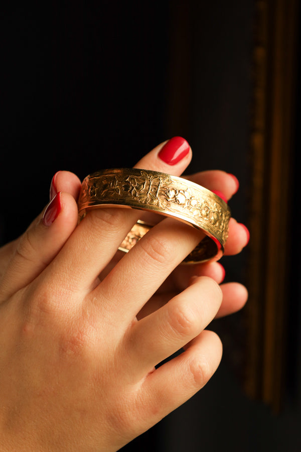 Art Nouveau Cuff Bracelet 18k Gold with Floral Ornament, HEAVY 45G