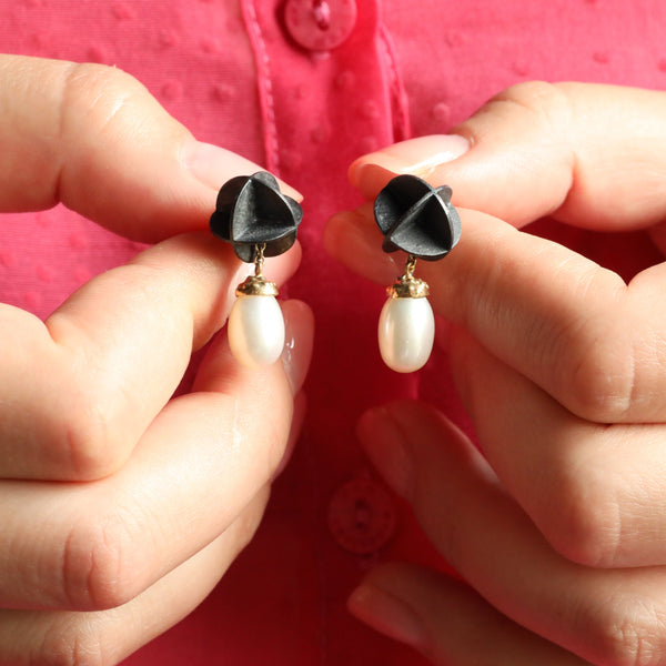 Black Niello and Pearl Drop Earrings in 18k Gold
