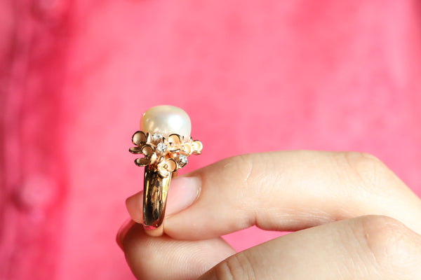 18k Fresh Water Pearl Flower Ring, Signed Jewelry by Annamaria Cammilli, Blossom Baroque