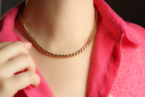 Vintage Curb Chain Necklace in Solid 18k Gold