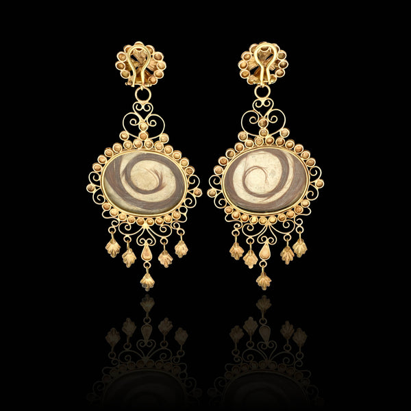 An absolutely UNIQUE and MUSEUM-WORTHY Early Victorian era cupid miniature earrings made of solid 14k yellow gold!  Coming from Italy, this almost 250 year old earrings boast an amazing decorative profile.