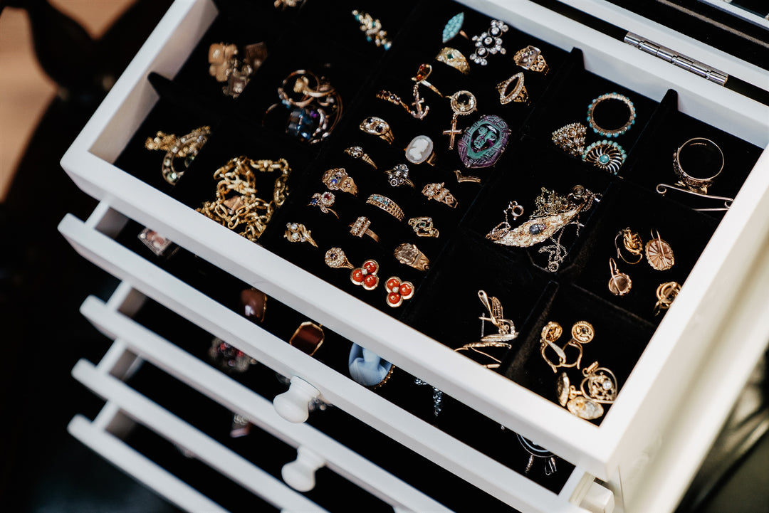 Turquoise, jade and emerald antique jewelry