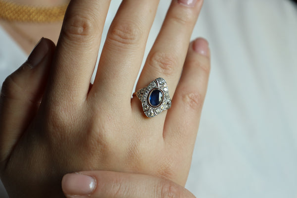 Antique Art Deco Engagement Ring with Sapphire