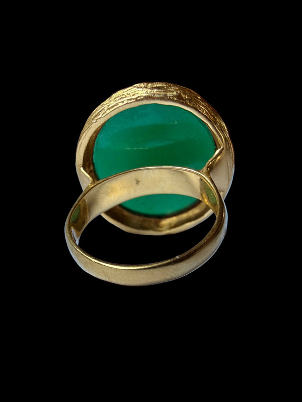 Vintage Green Chalcedony Ring: Solid 18k Gold Chrysoprase Jewelry