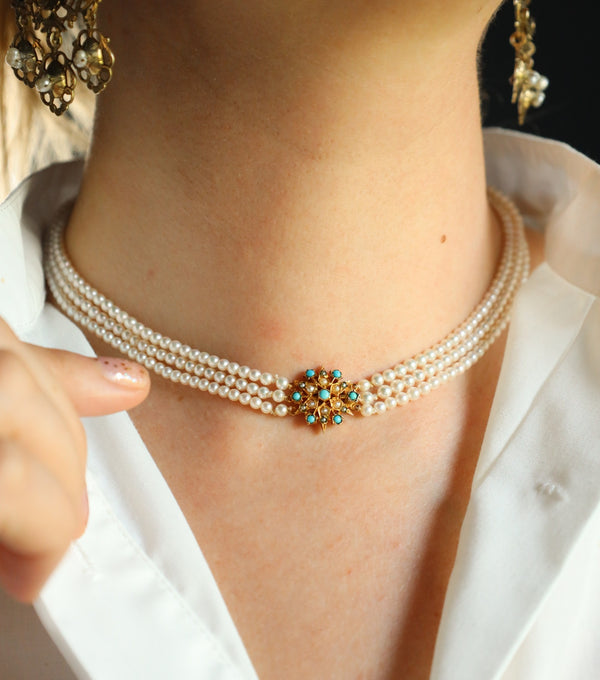 Anique Pearl Choker Necklace with Turquoise Clasp