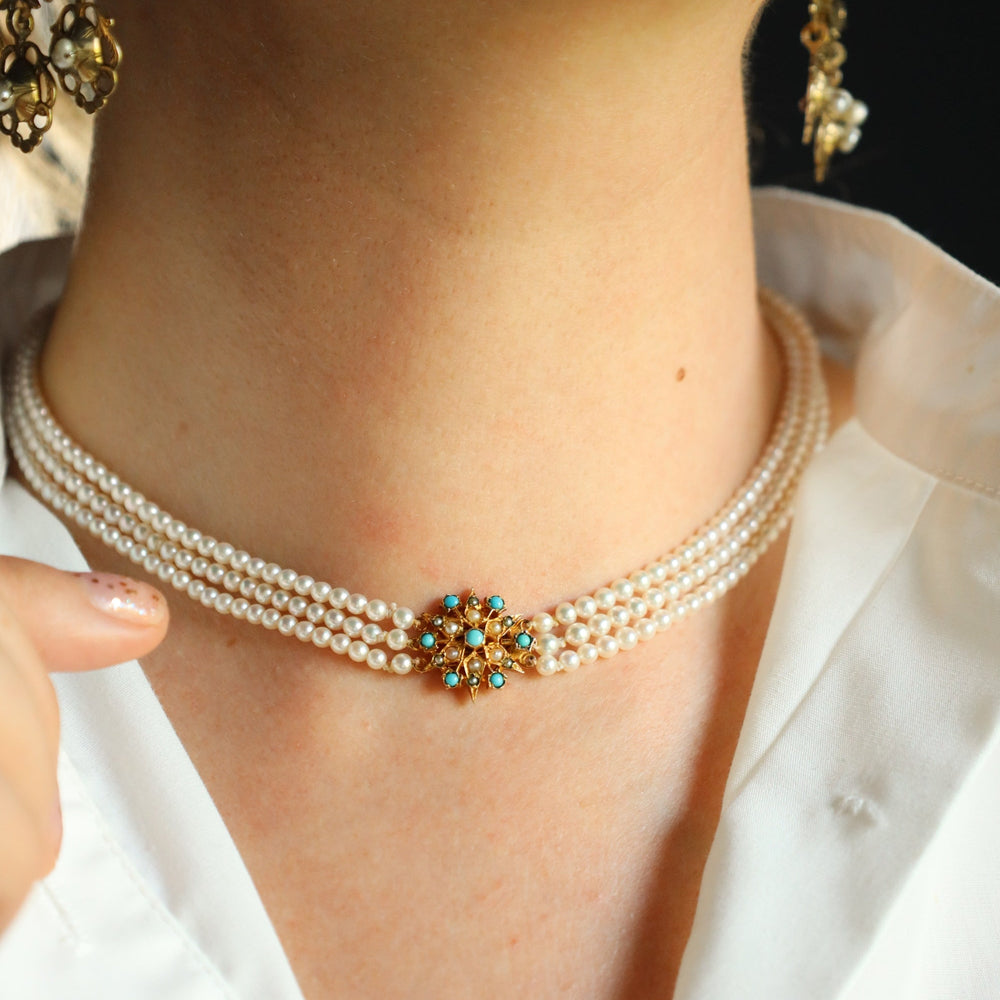 Anique Pearl Choker Necklace with Turquoise Clasp