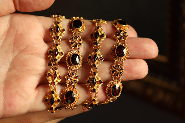 Antique Floral Garnet Necklace in Solid 14k Gold