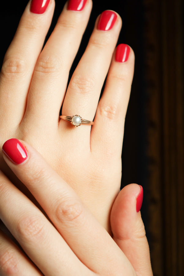Antique Edwardian Claw Mount Pearl Solitaire Ring in Solid 14k Gold