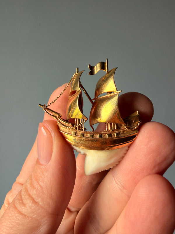 Antique Galleon Brooch with Tiger Shark Tooth in 18k Gold
