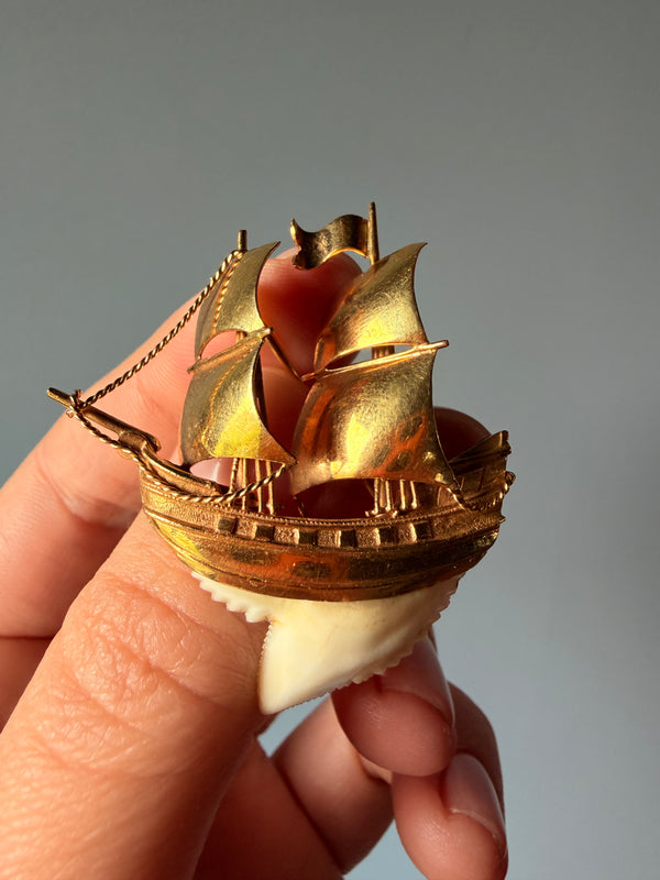 Antique Galleon Brooch with Tiger Shark Tooth in 18k Gold