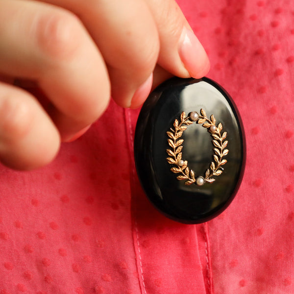 Antique Locket with Laurel Wreath: Memento Mori, Victorian Jewelry