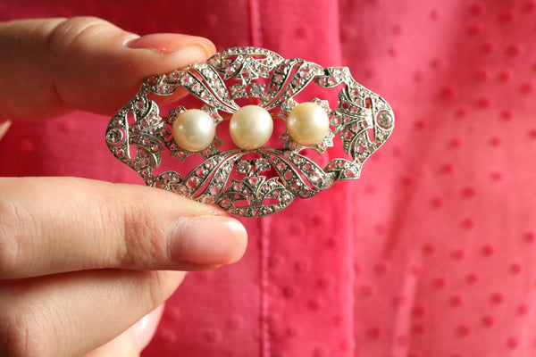 Art Deco Platinum Brooch with Rose Cut Diamonds and Natural Pearls