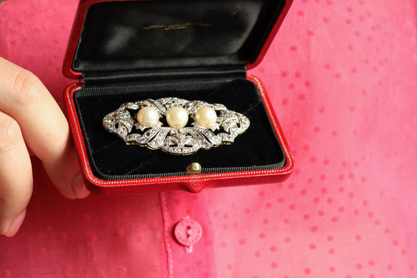 Art Deco Platinum Brooch with Rose Cut Diamonds and Natural Pearls