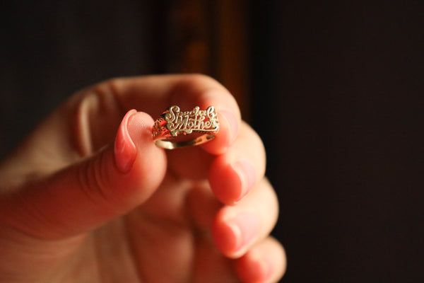 Vintage Mothers Ring in Solid 14k Gold: 'Special Mother'