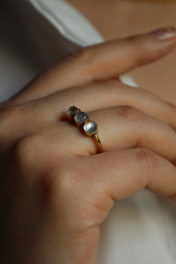 Vintage Three Stone Moonstone Ring