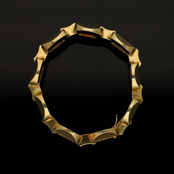 A perfect daily Art Deco statement chain link bracelet, this solid 14k gold vintage bracelet is to die for!  Beuatiful geometric bracelet with a heavy and nice-feel body of a bit over 35 grams!