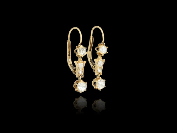 A classy and very feminine antique Victorian era pair of solid gold earrings! Made of solid 14 kt gold these earrings date back to mid-late 19th century and weight 4.3 grams.  The earrings are preserved in a superb condition.
