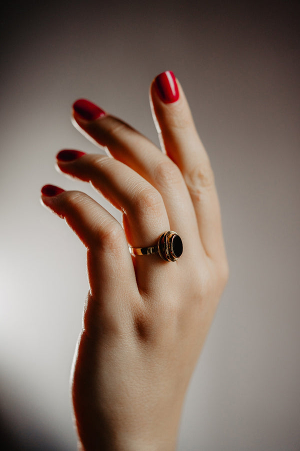 Mid-Century Black Oval Onyx Ring - Pretty Different Shop