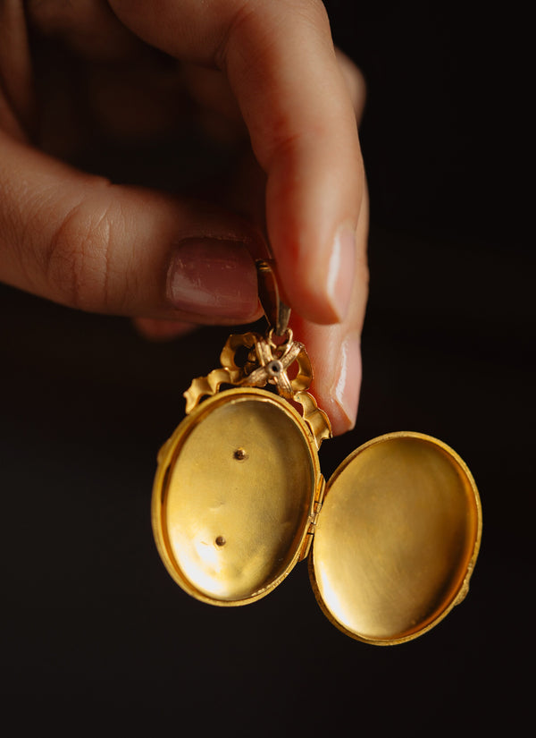 Antique Victorian Oval Gold Turquoise and Seed Pearl Locket - Pretty Different Shop